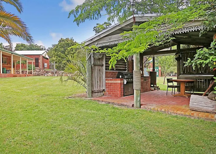 Farm Stay & Iconic Water Views - 32 Zachary Drive